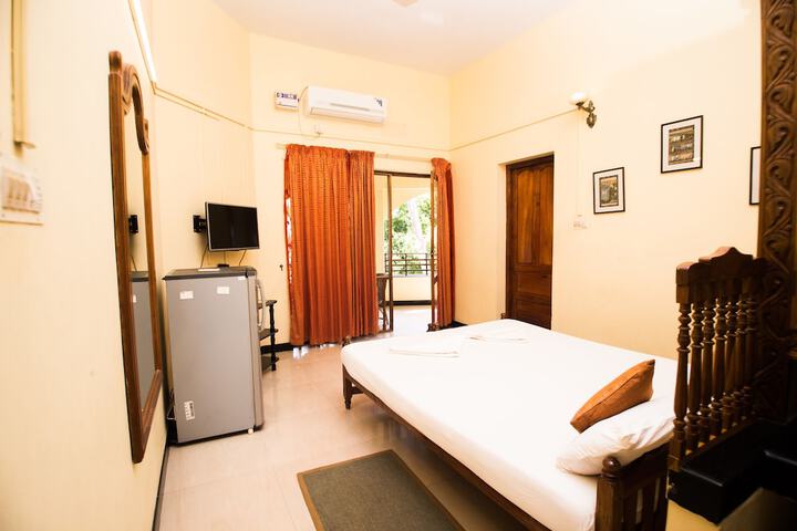 Room 9 of 59