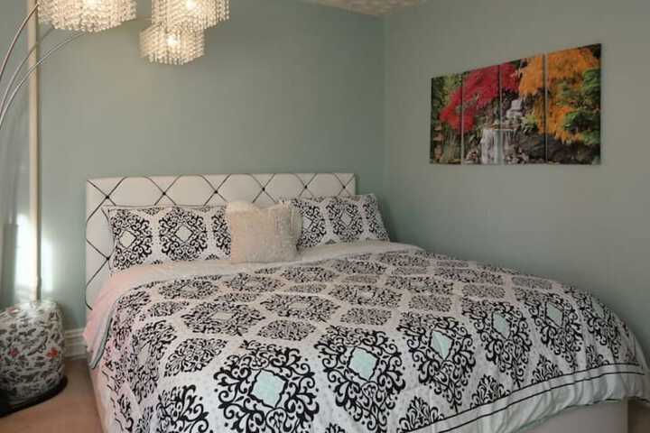 Room 4 of 29