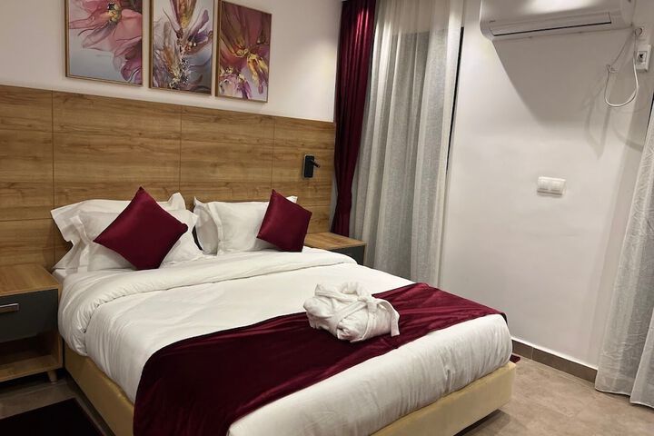 Kingdom Luxury Hotel