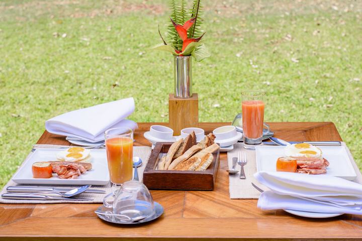 Breakfast/Coffee Service 56 of 98