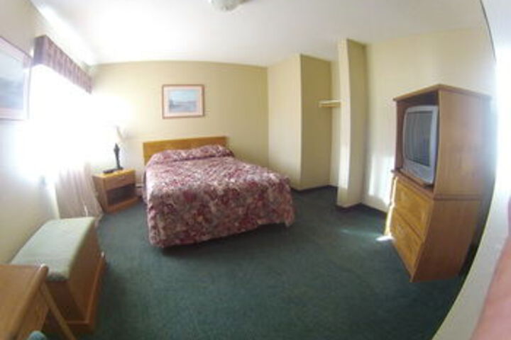 Room 11 of 35