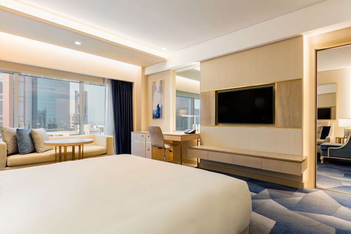Room 90 of 269