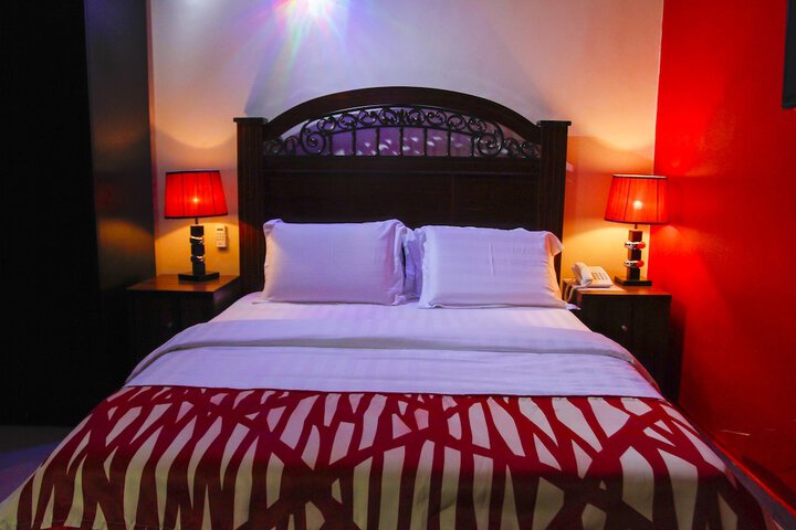 Room 5 of 29