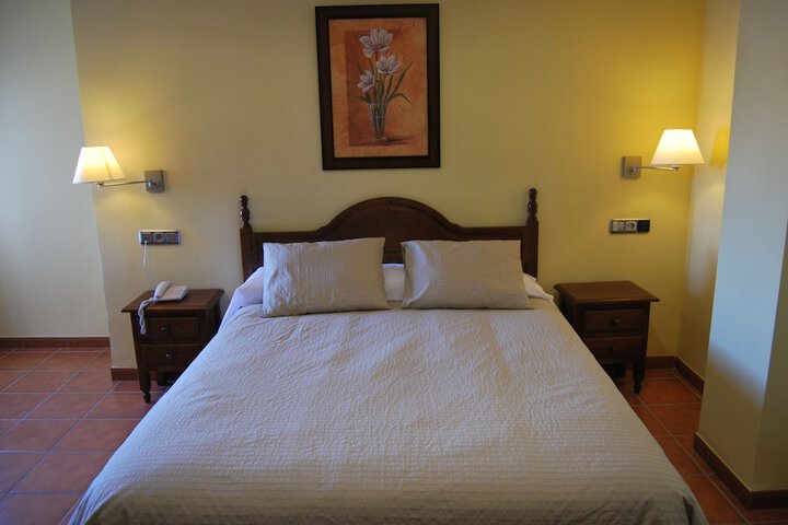 Room 10 of 42