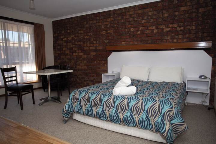 Room 16 of 39