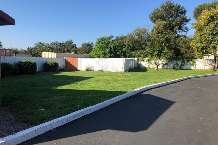 Property Grounds 24 of 31