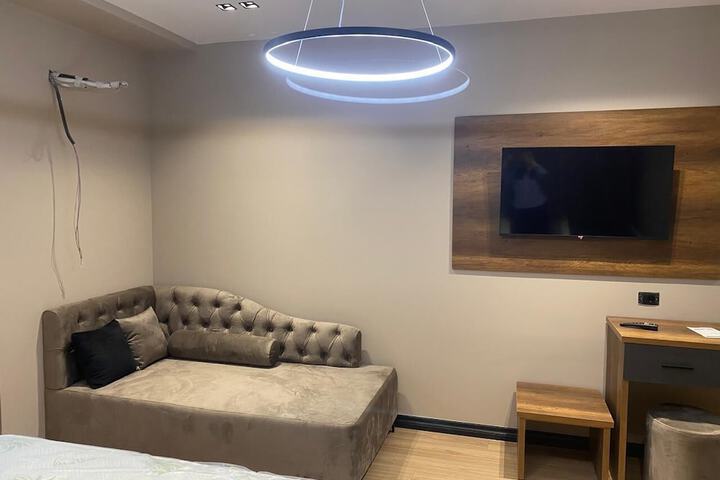 Room 2 of 16
