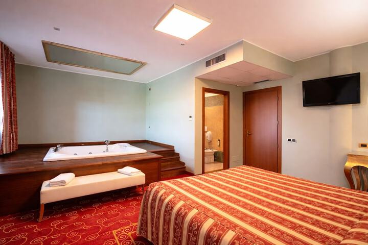 Room 58 of 105