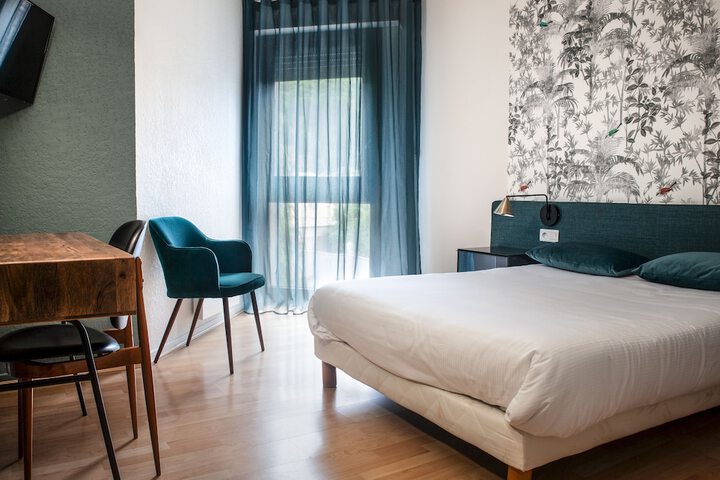 Room 5 of 26
