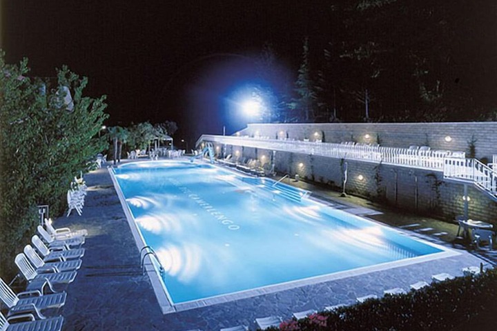 Hotel with Pool