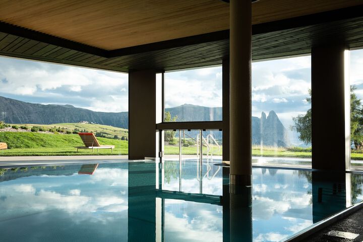 Pool 48 of 77