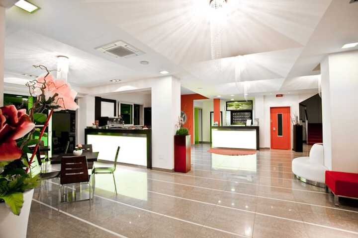 Hotel 3 of 53