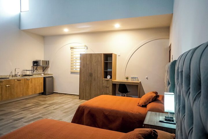 Room 18 of 48