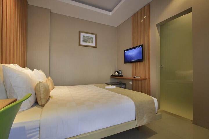Room 17 of 92