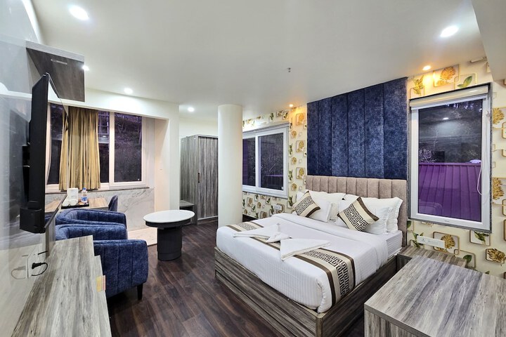 Room 11 of 29