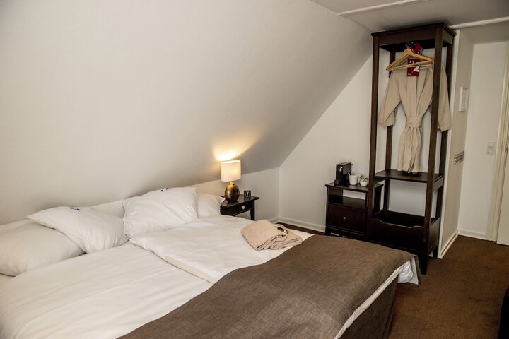 Room 19 of 60