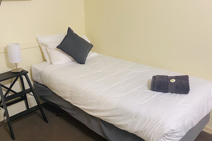 Room 8 of 35