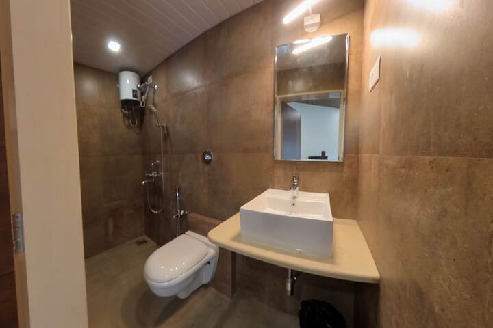 Room 15 of 27