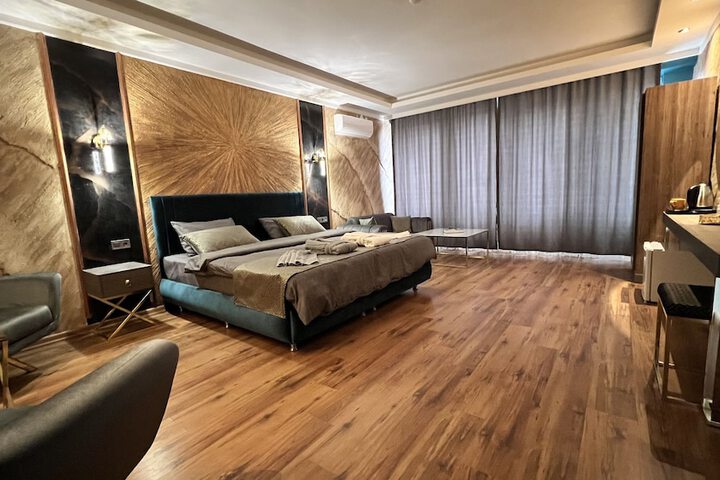 Room 38 of 71