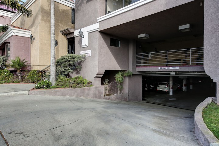 Property Grounds 34 of 37