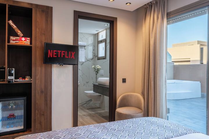 Room 7 of 14