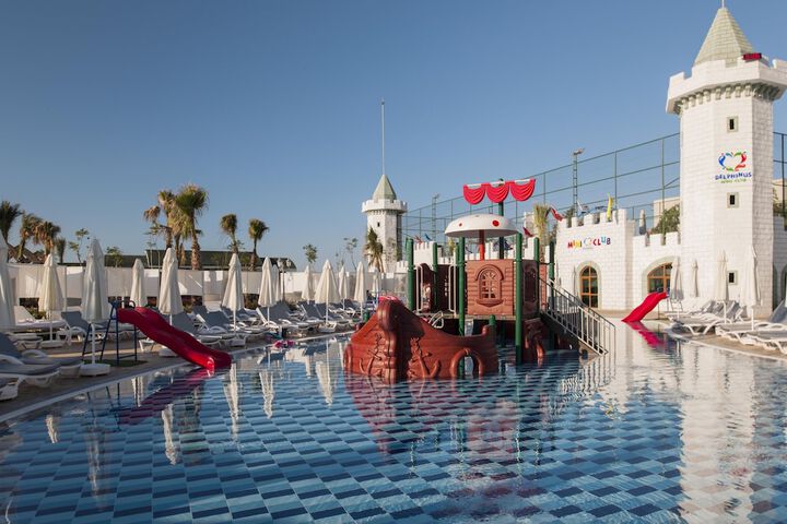 Pools & Facilities