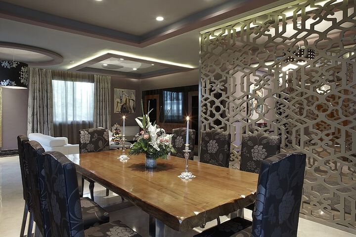 Room 11 of 25