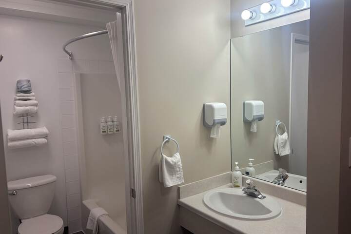 Room 25 of 37