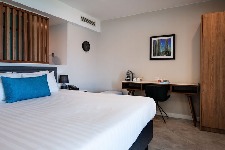Room 44 of 278