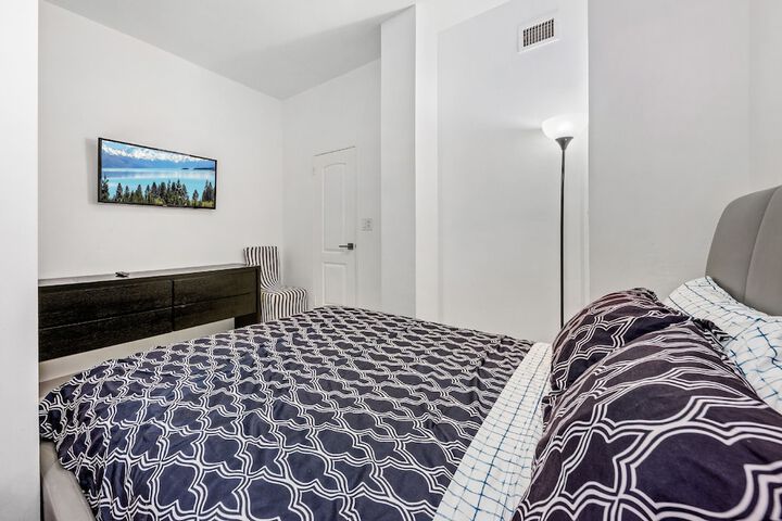 Room 25 of 108