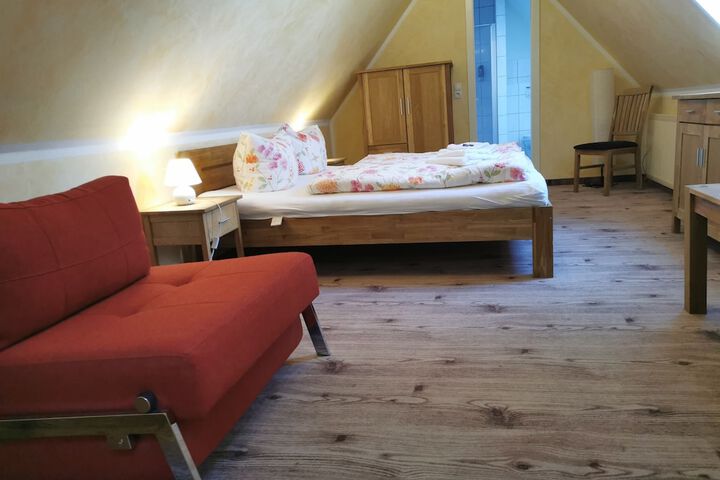Room 12 of 60