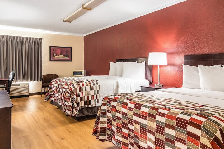Deluxe 2 Double Beds (5 of 6)