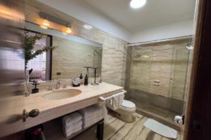 General 8 of 16