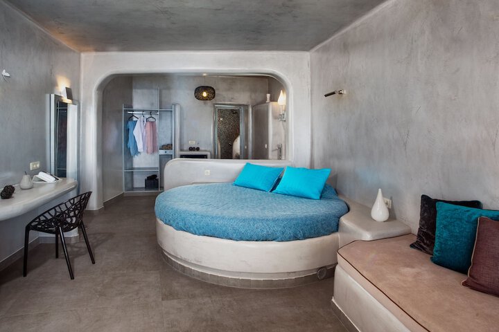 Room 15 of 84