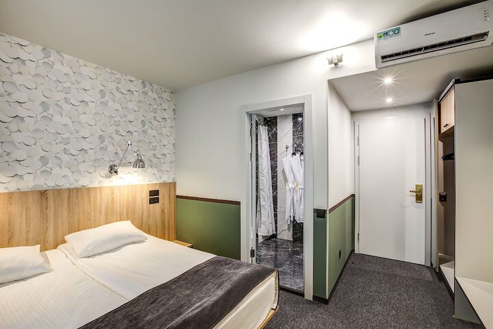 Room 20 of 47