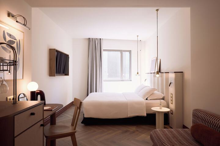 Room 51 of 110