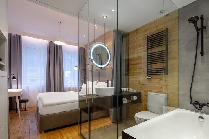 Room 40 of 80