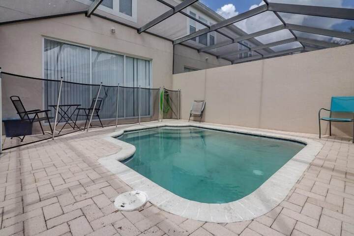 Pool 20 of 24