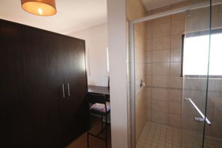 Room 10 of 52