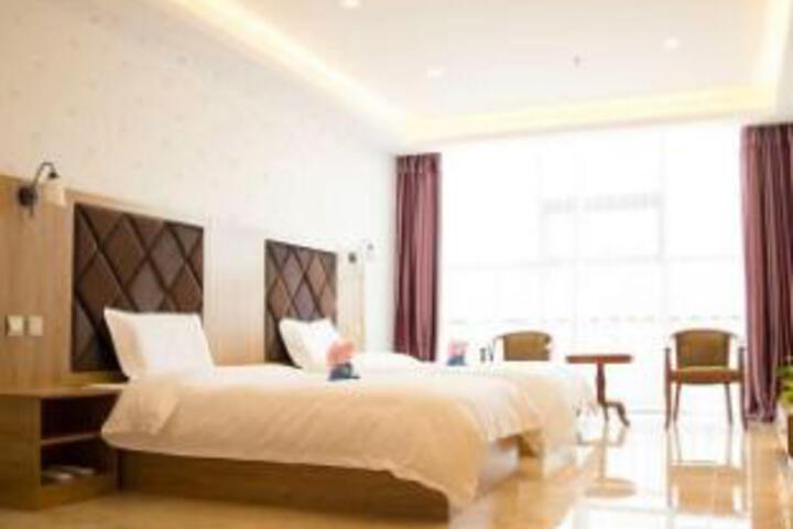 Room 8 of 8