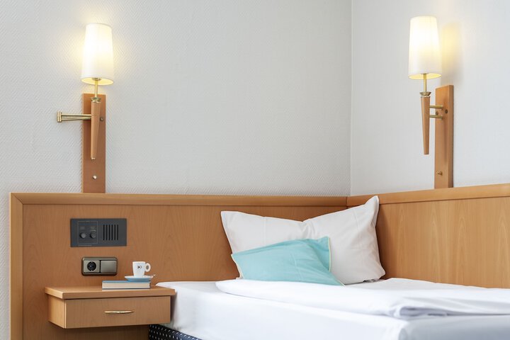 Room 15 of 51