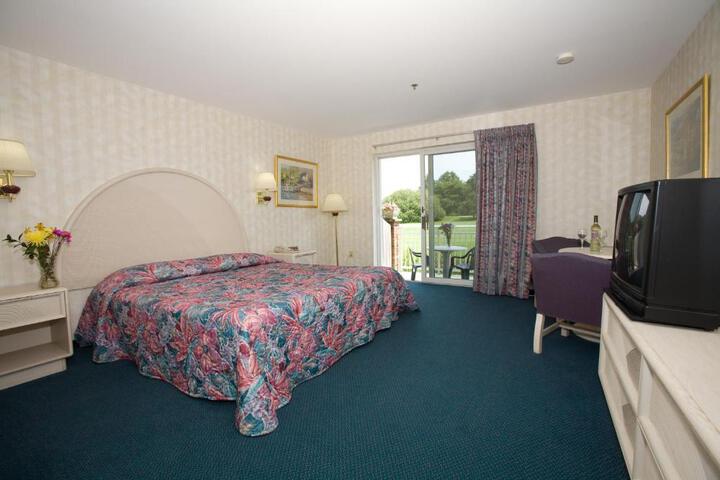 Standard 2 Double Beds No Balcony (2 of 6)