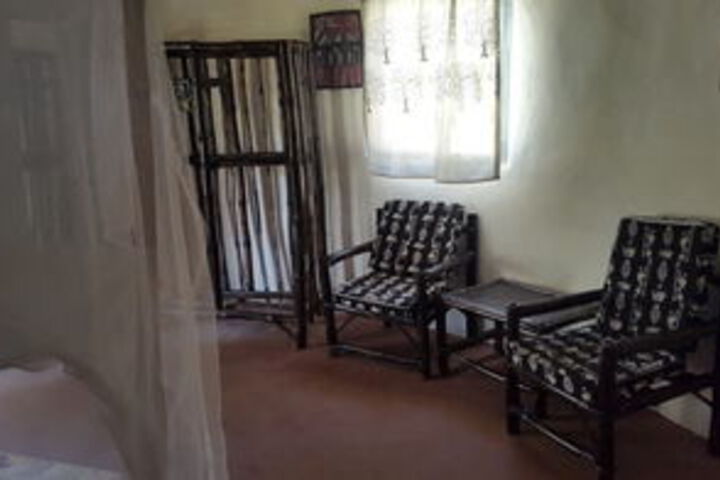 Room 28 of 49