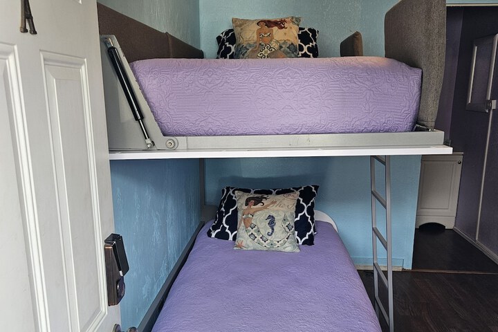 Room 39 of 222