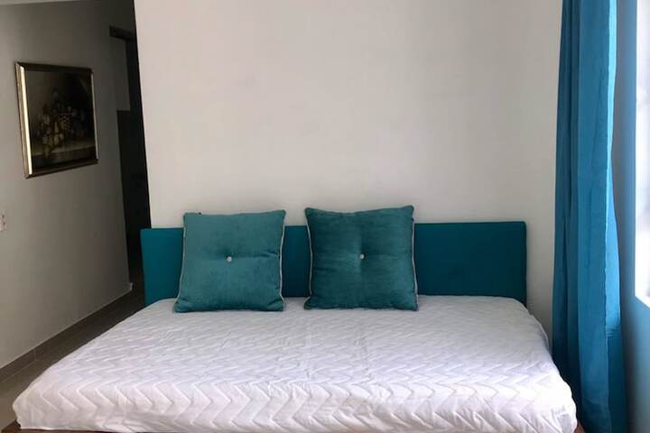 Room 30 of 72