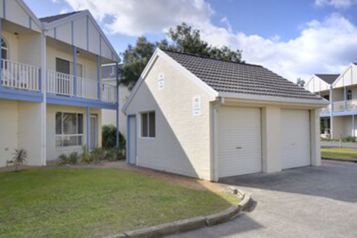 Property Grounds 10 of 16