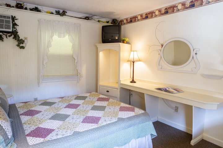 Room 75 of 136