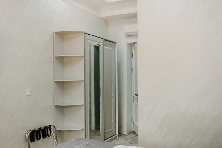 Room 14 of 35