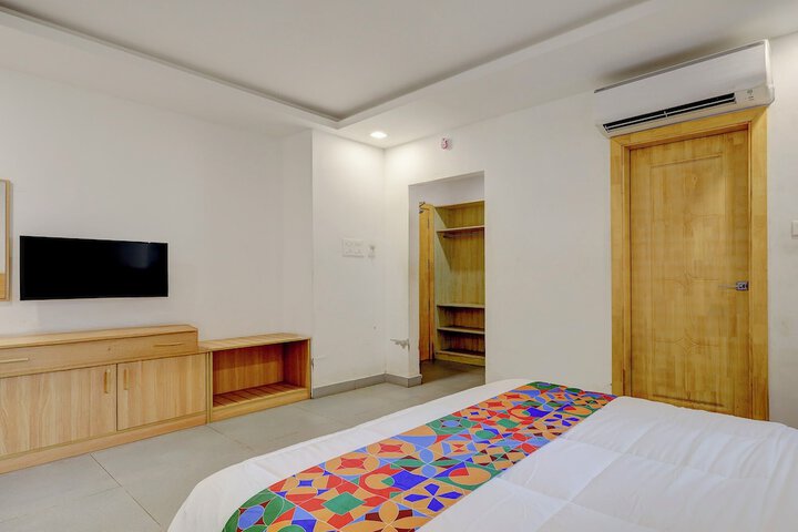 Room 9 of 36