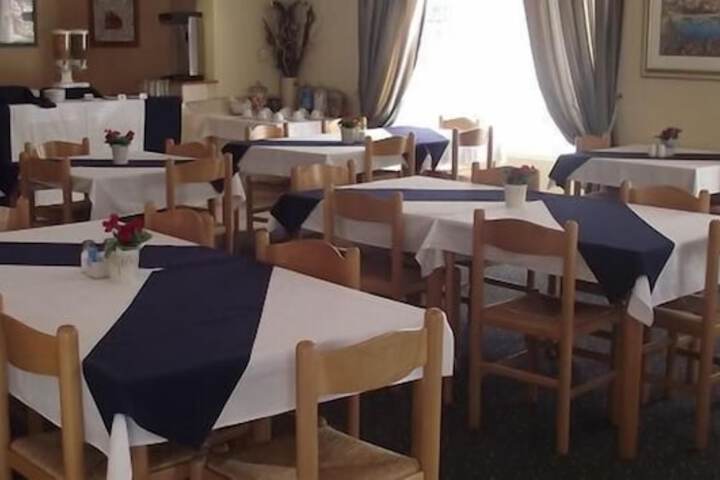 Dining Photos